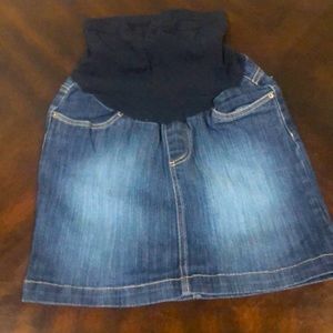 Maternity skirt size small